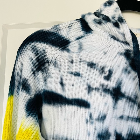 Style & Co. Blue and Yellow Tie Dye Knit Hoodie Size Medium - Picture 5 of 7